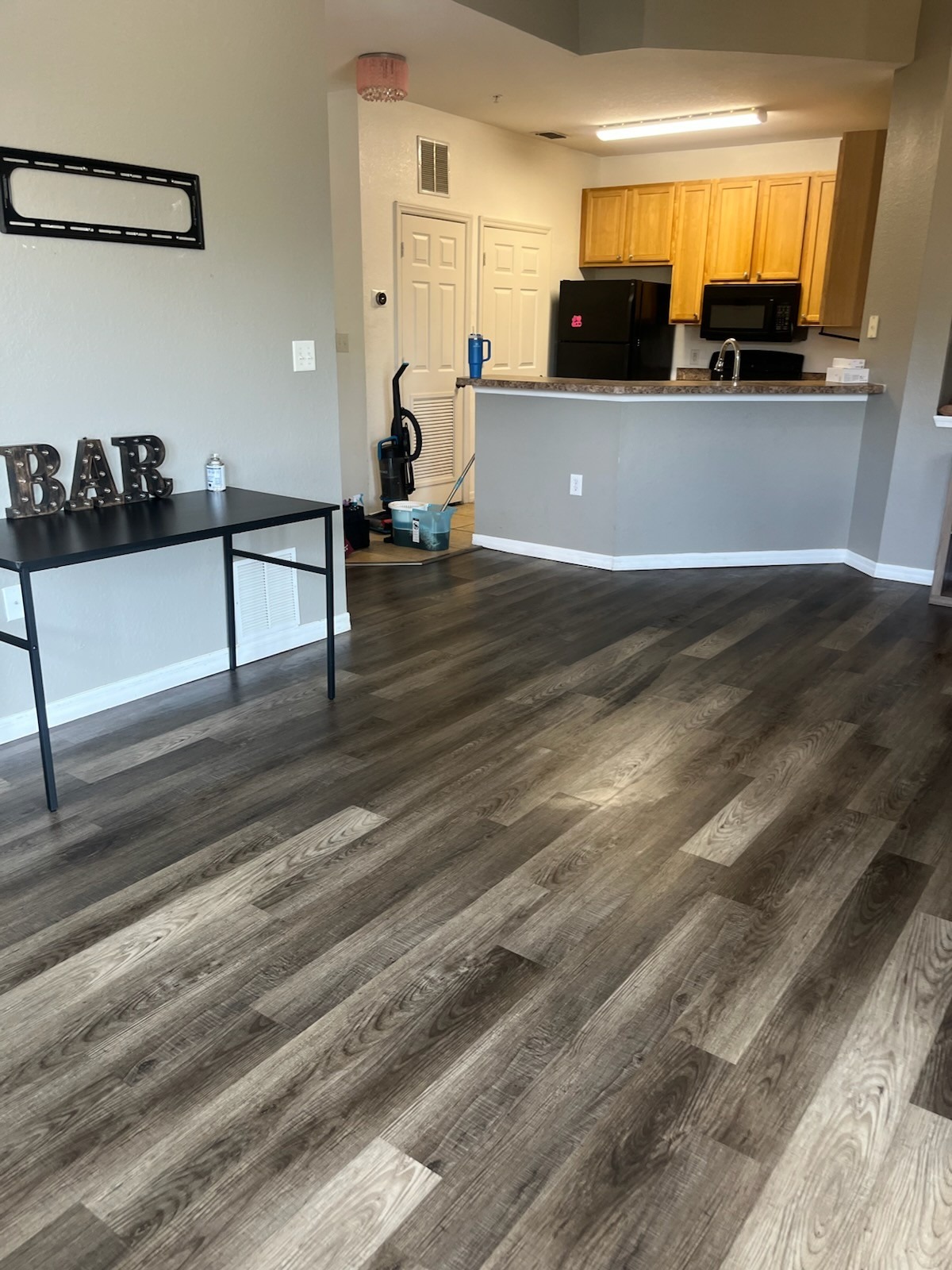 Living room dusted, vacuumed, and refreshed after professional house cleaning in Carrollwood