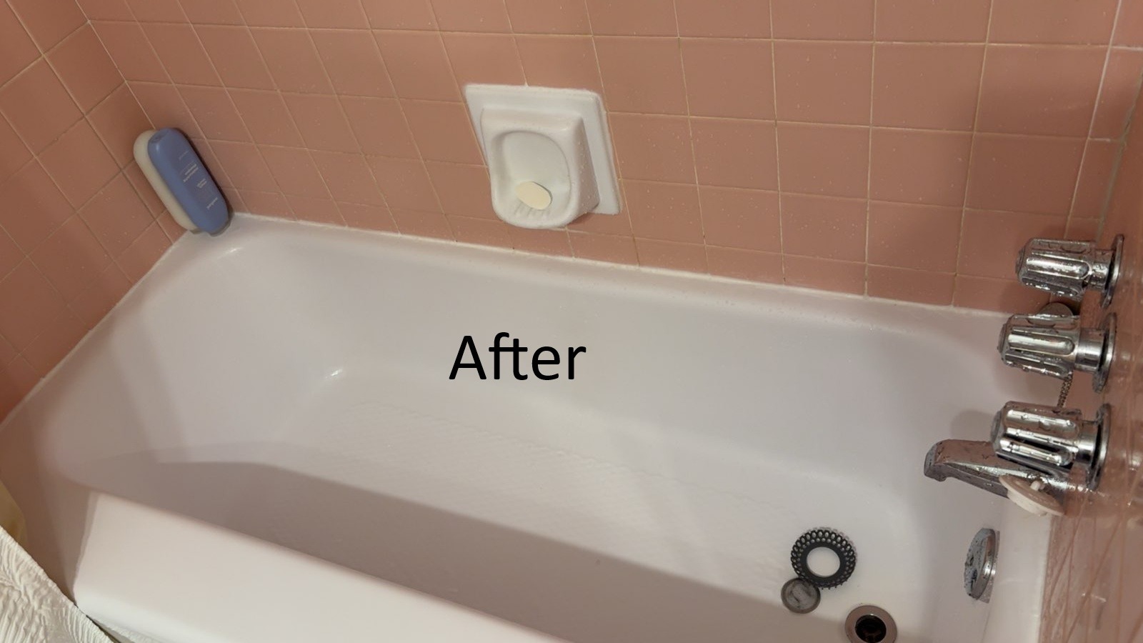 Clean bathtub after professional house cleaning in Wesley Chapel